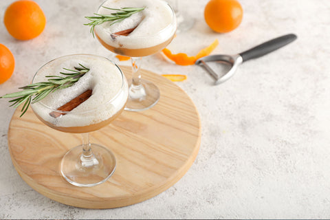 Cinnamon Maple Whiskey Sour: A Cozy Embrace of Autumnal Warmth and Zesty Spirit